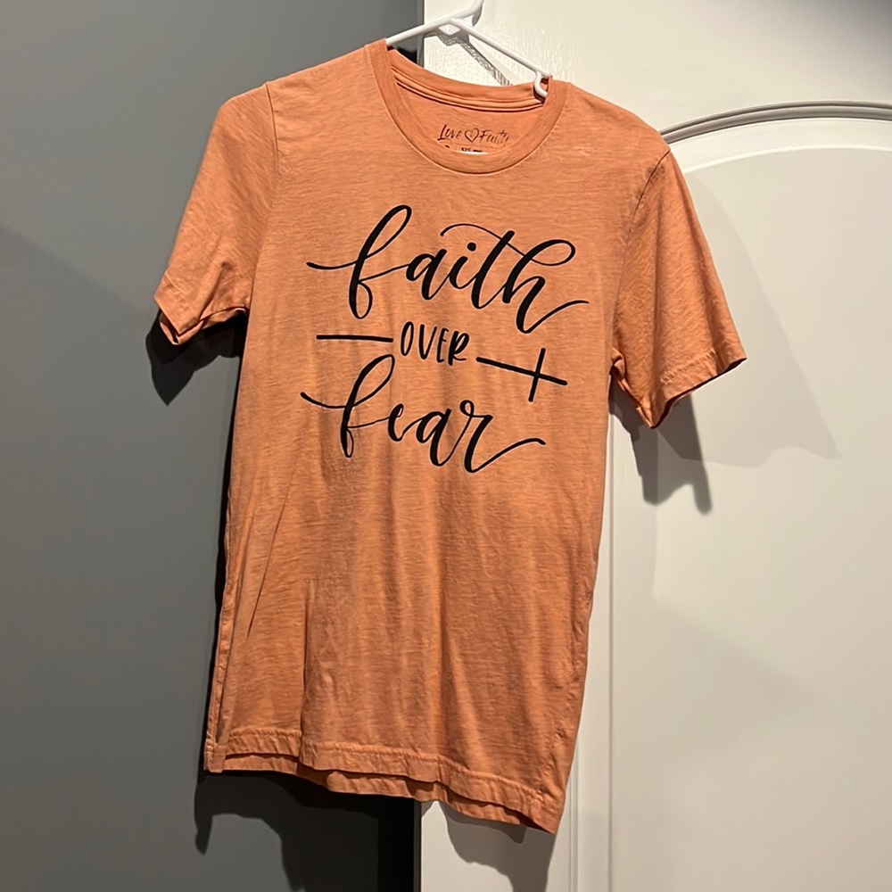 Size small Heather orange love face T-shirt, never worn